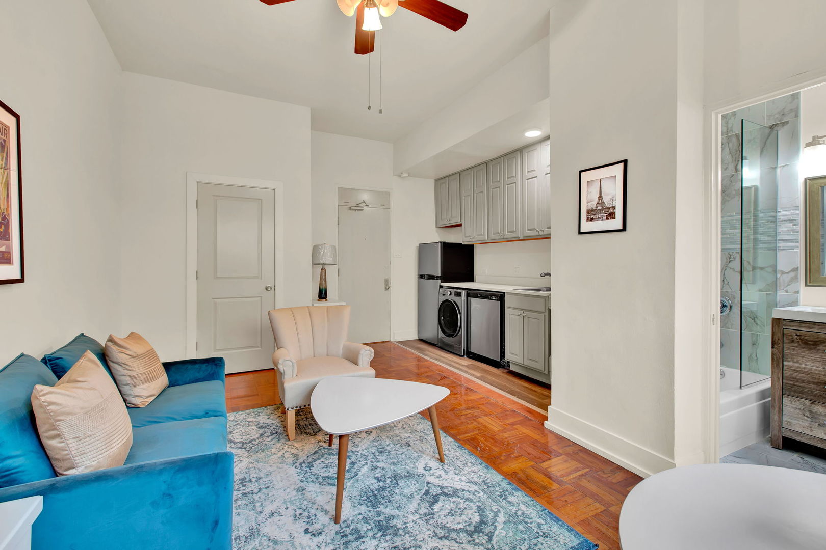 1100 N La Salle Drive 618