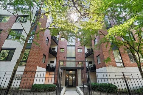 Photo of 2337 W Wolfram Street #415, Chicago, IL 60618 (MLS # 12462733)