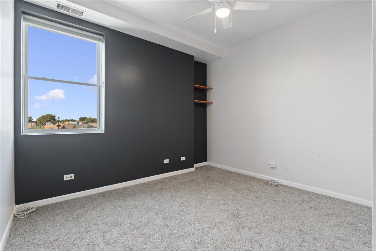 Chicago, Illinois 60618, United States, 2 Bedrooms Bedrooms, ,2 BathroomsBathrooms,Residential,Active,213770