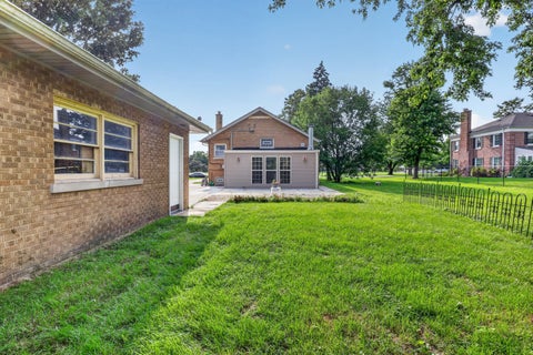 Tiny photo for 11701 S Bell Avenue, Chicago, IL 60643 (MLS # 12729457)