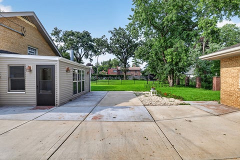 Tiny photo for 11701 S Bell Avenue, Chicago, IL 60643 (MLS # 12729457)