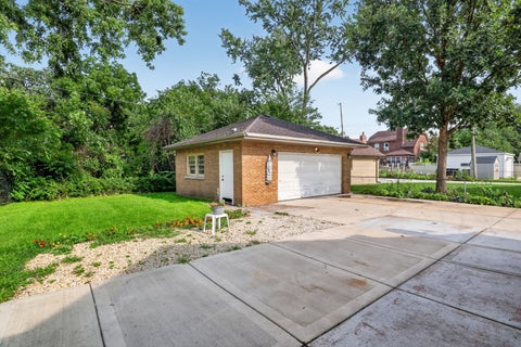 Tiny photo for 11701 S Bell Avenue, Chicago, IL 60643 (MLS # 12729457)