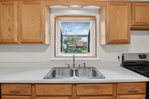 Tiny photo for 11701 S Bell Avenue, Chicago, IL 60643 (MLS # 12729457)