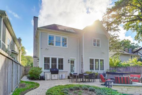 Tiny photo for 1422 Gregory Avenue, Wilmette, IL 60091 (MLS # 12493736)