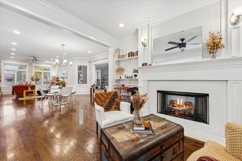 Tiny photo for 3733 W Sunnyside Avenue, Chicago, IL 60625 (MLS # 12509908)