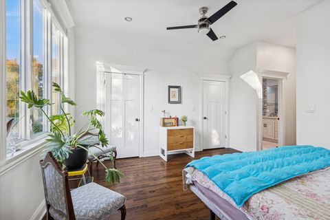 Tiny photo for 3733 W Sunnyside Avenue, Chicago, IL 60625 (MLS # 12509908)