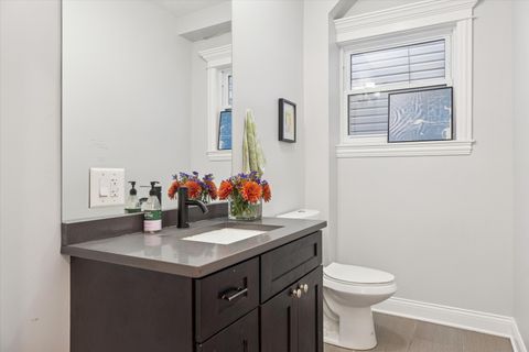 Tiny photo for 3733 W Sunnyside Avenue, Chicago, IL 60625 (MLS # 12509908)