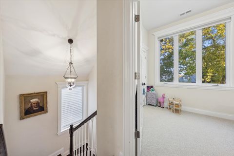 Tiny photo for 3733 W Sunnyside Avenue, Chicago, IL 60625 (MLS # 12509908)