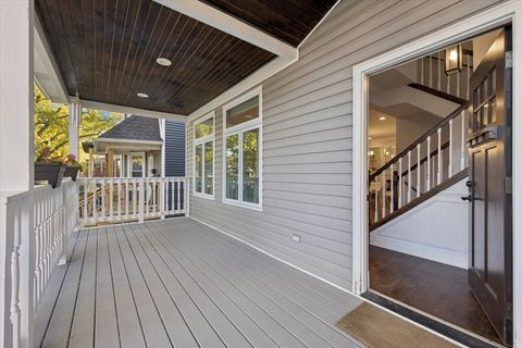 Tiny photo for 3733 W Sunnyside Avenue, Chicago, IL 60625 (MLS # 12509908)