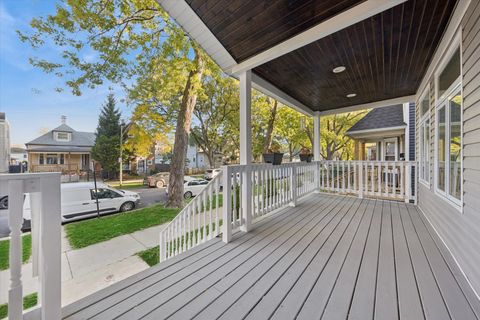Tiny photo for 3733 W Sunnyside Avenue, Chicago, IL 60625 (MLS # 12509908)