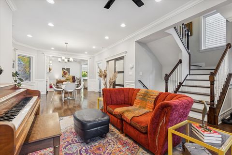 Tiny photo for 3733 W Sunnyside Avenue, Chicago, IL 60625 (MLS # 12509908)