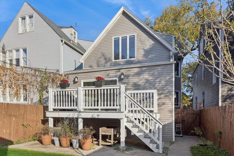 Tiny photo for 3733 W Sunnyside Avenue, Chicago, IL 60625 (MLS # 12509908)