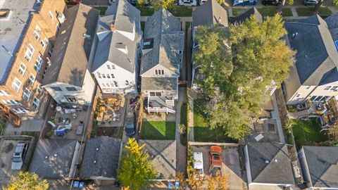 Tiny photo for 3733 W Sunnyside Avenue, Chicago, IL 60625 (MLS # 12509908)