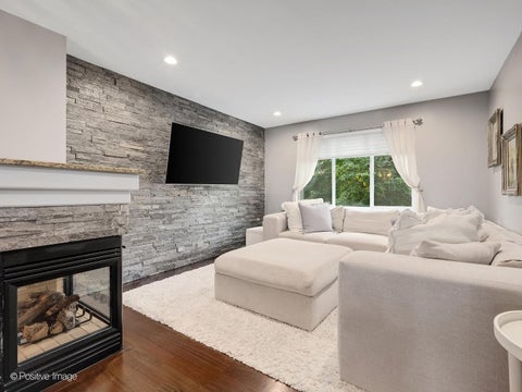 Tiny photo for 2124 W Concord Lane, Addison, IL 60101 (MLS # 12748864)