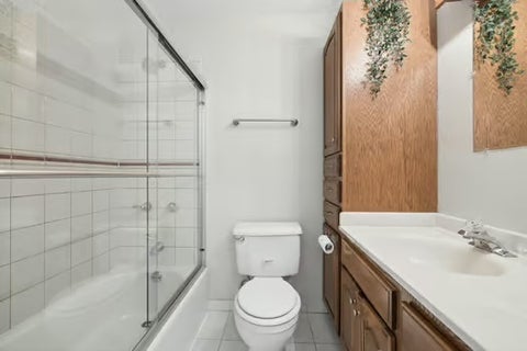 Tiny photo for 5500 Hillcrest Lane #129-1L, Lisle, IL 60532 (MLS # 12783478)