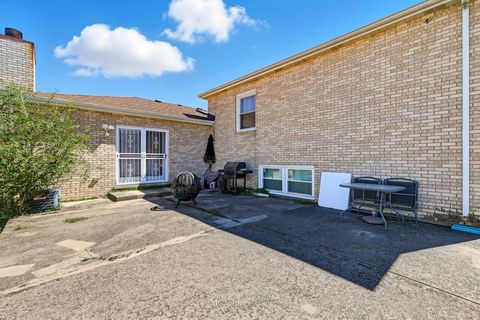 Tiny photo for 322 Central Avenue, Matteson, IL 60443 (MLS # 12439391)