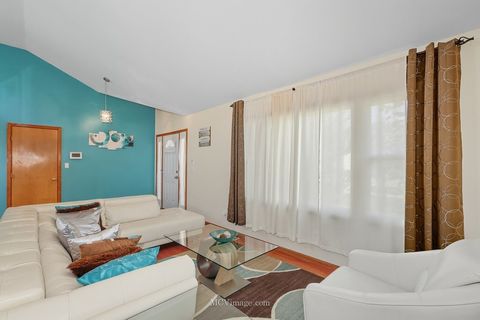 Tiny photo for 322 Central Avenue, Matteson, IL 60443 (MLS # 12439391)