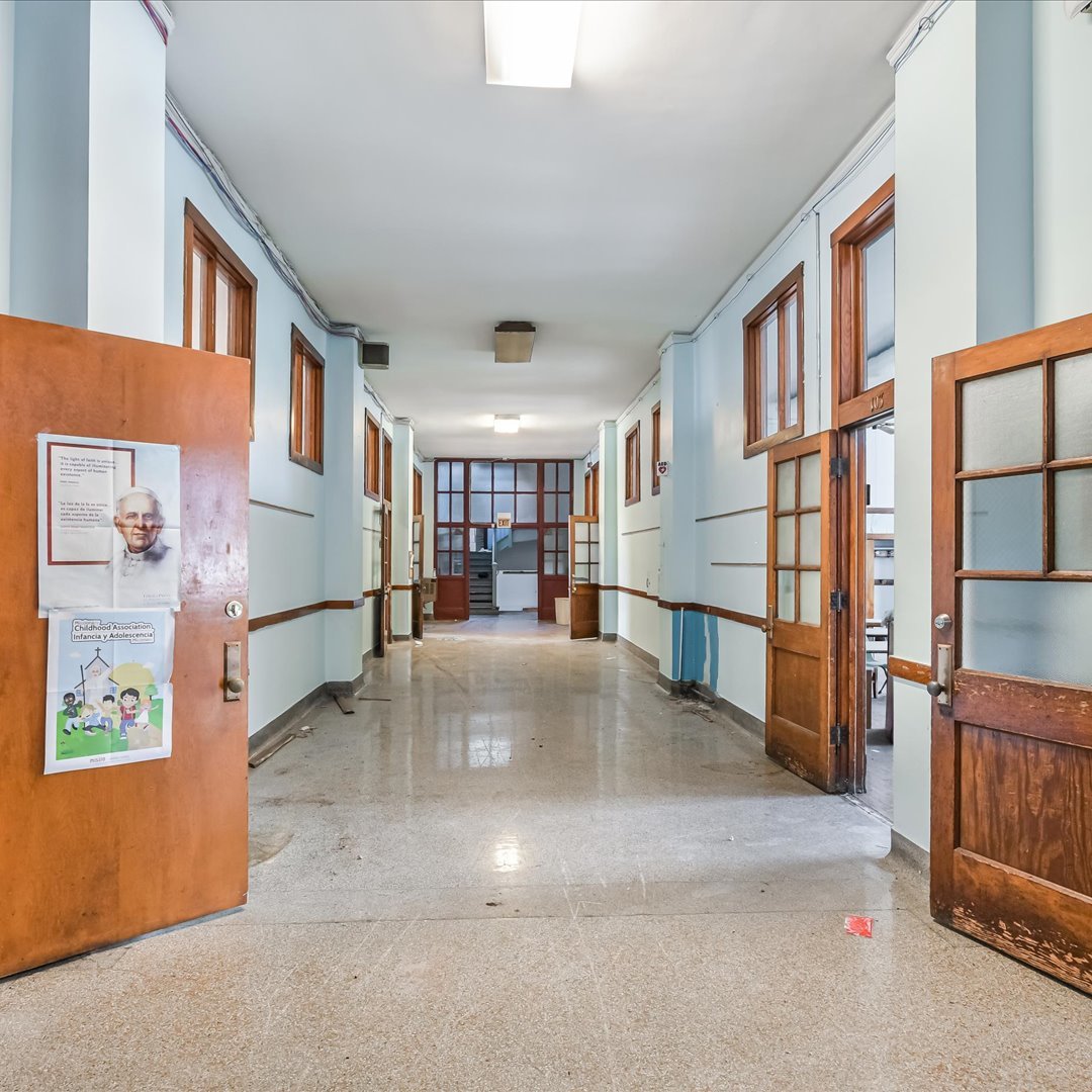 8231 S South Shore Drive SE