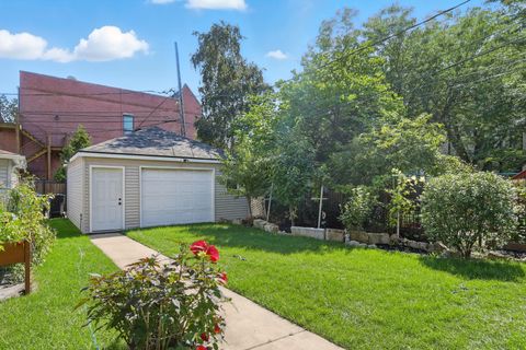 Tiny photo for 4055 S Ellis Avenue, Chicago, IL 60653 (MLS # 12492714)