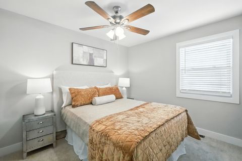 Tiny photo for 4055 S Ellis Avenue, Chicago, IL 60653 (MLS # 12492714)
