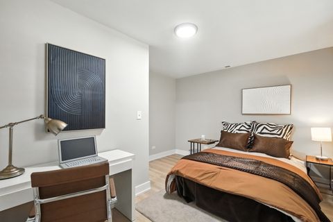 Tiny photo for 4055 S Ellis Avenue, Chicago, IL 60653 (MLS # 12492714)