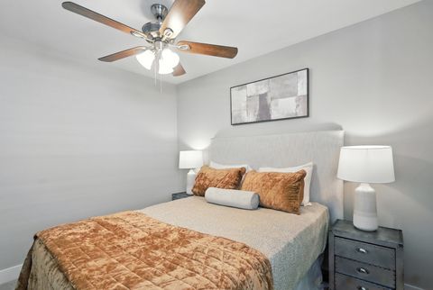 Tiny photo for 4055 S Ellis Avenue, Chicago, IL 60653 (MLS # 12492714)
