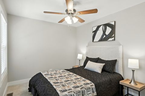 Tiny photo for 4055 S Ellis Avenue, Chicago, IL 60653 (MLS # 12492714)