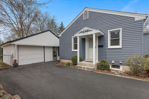 Tiny photo for 418 Bonnie Brae Avenue, Itasca, IL 60143 (MLS # 12470269)