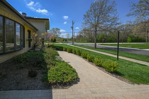 Tiny photo for 143 N CIRCLE Avenue, Bloomingdale, IL 60108 (MLS # 12629342)