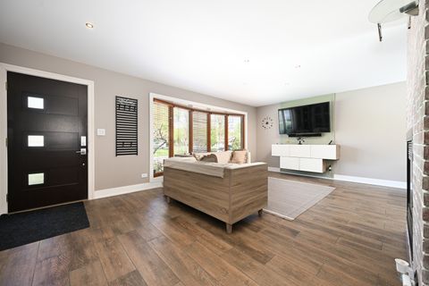 Tiny photo for 143 N CIRCLE Avenue, Bloomingdale, IL 60108 (MLS # 12629342)
