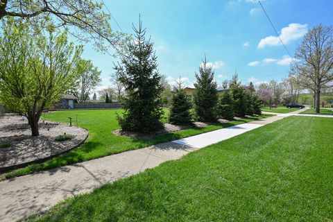 Tiny photo for 143 N CIRCLE Avenue, Bloomingdale, IL 60108 (MLS # 12629342)