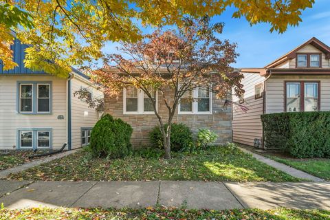 Photo of 1536 Kenilworth Avenue, Berwyn, IL 60402 (MLS # 12509680)