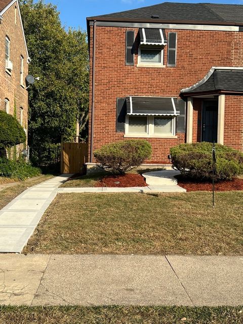 Photo of 8521 S Saint Lawrence Avenue, Chicago, IL 60619 (MLS # 12490765)