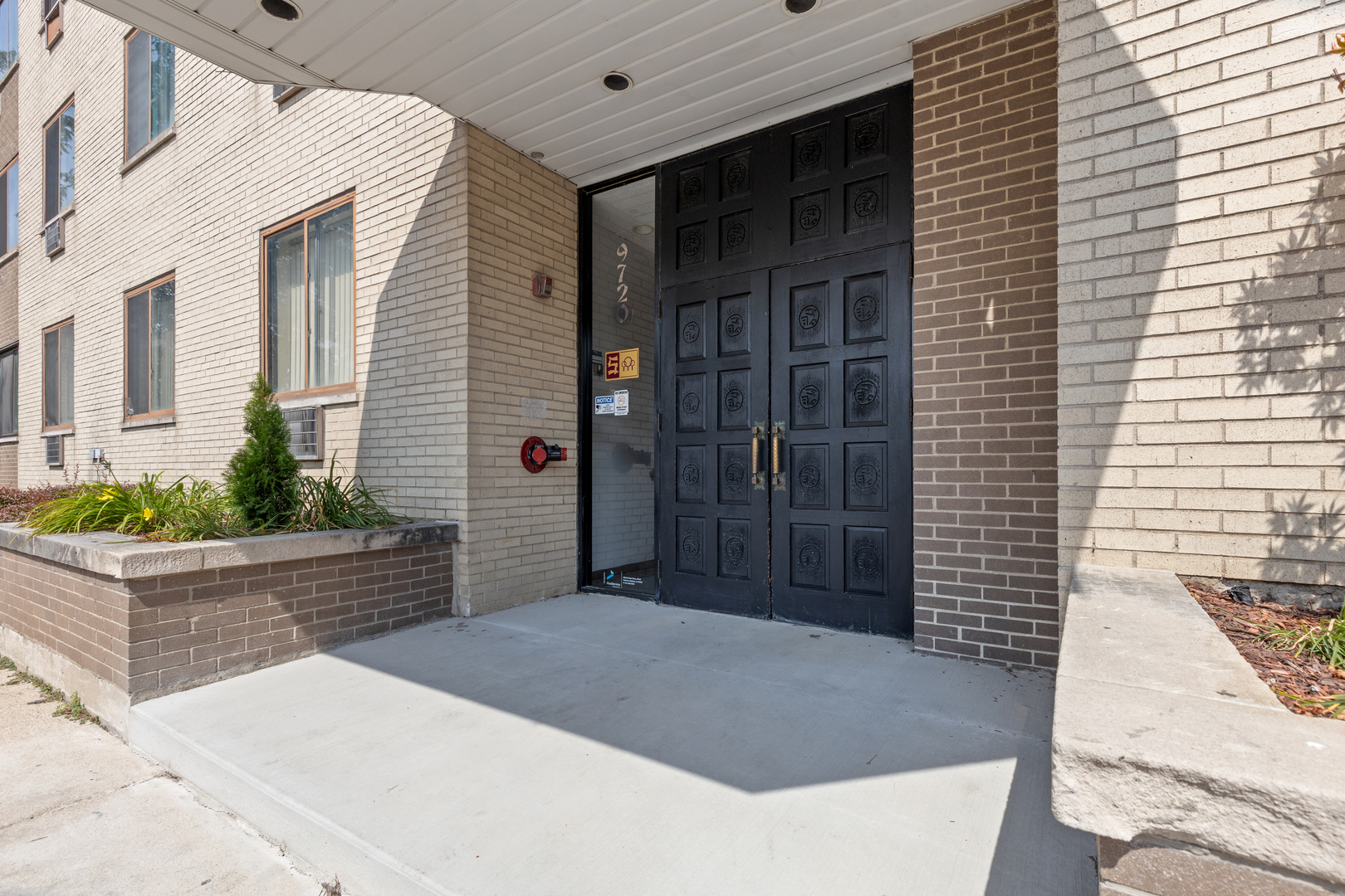 9720 S Pulaski Road 502