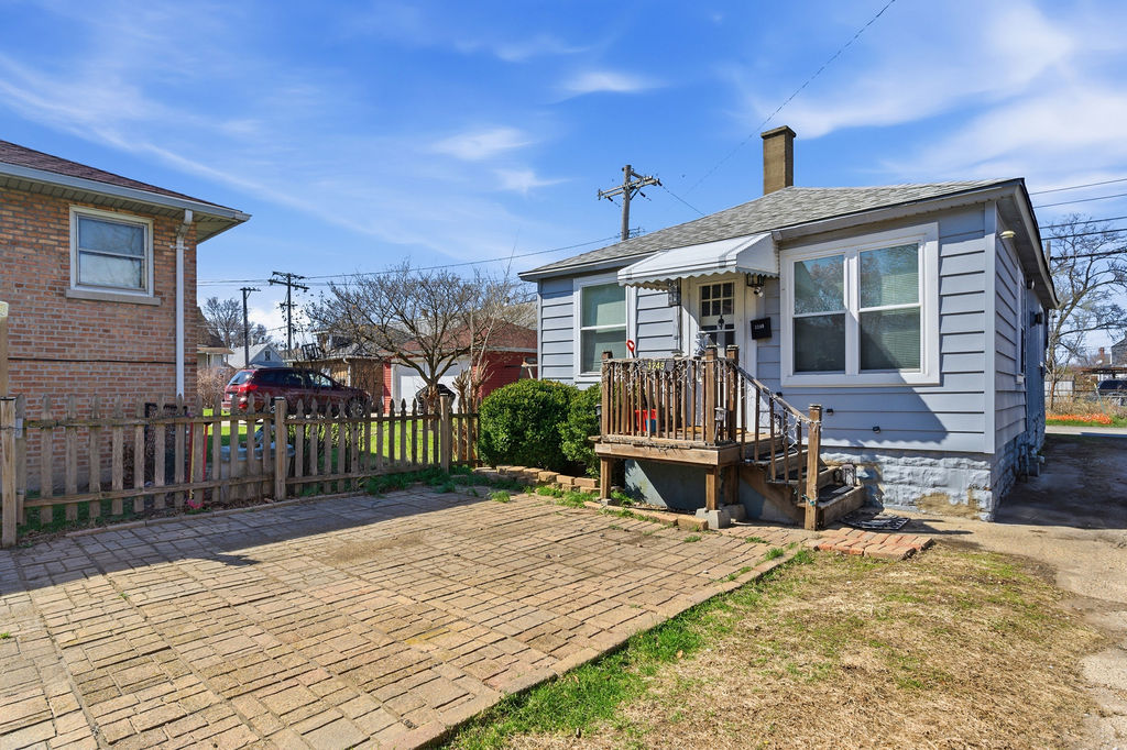 3252 E 136th Street