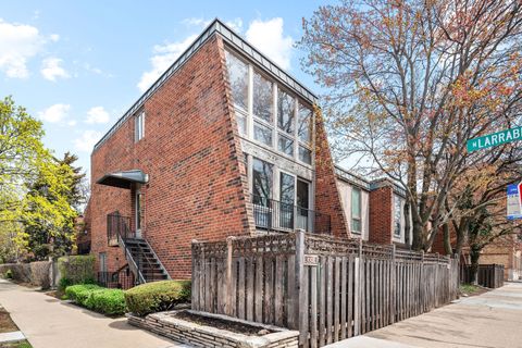558 W ARMITAGE Avenue A2 Chicago IL 60614