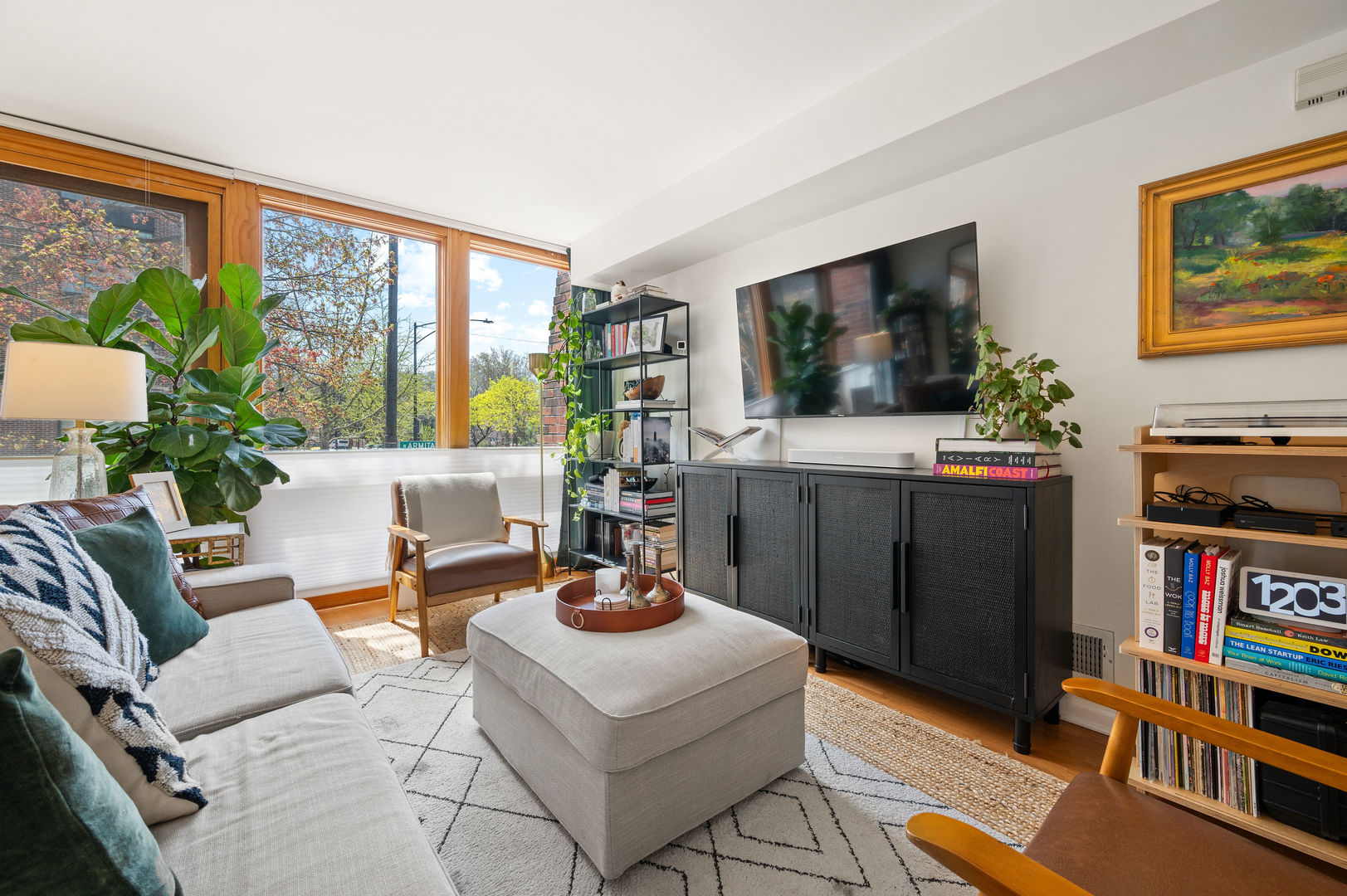 558 W ARMITAGE Avenue A2