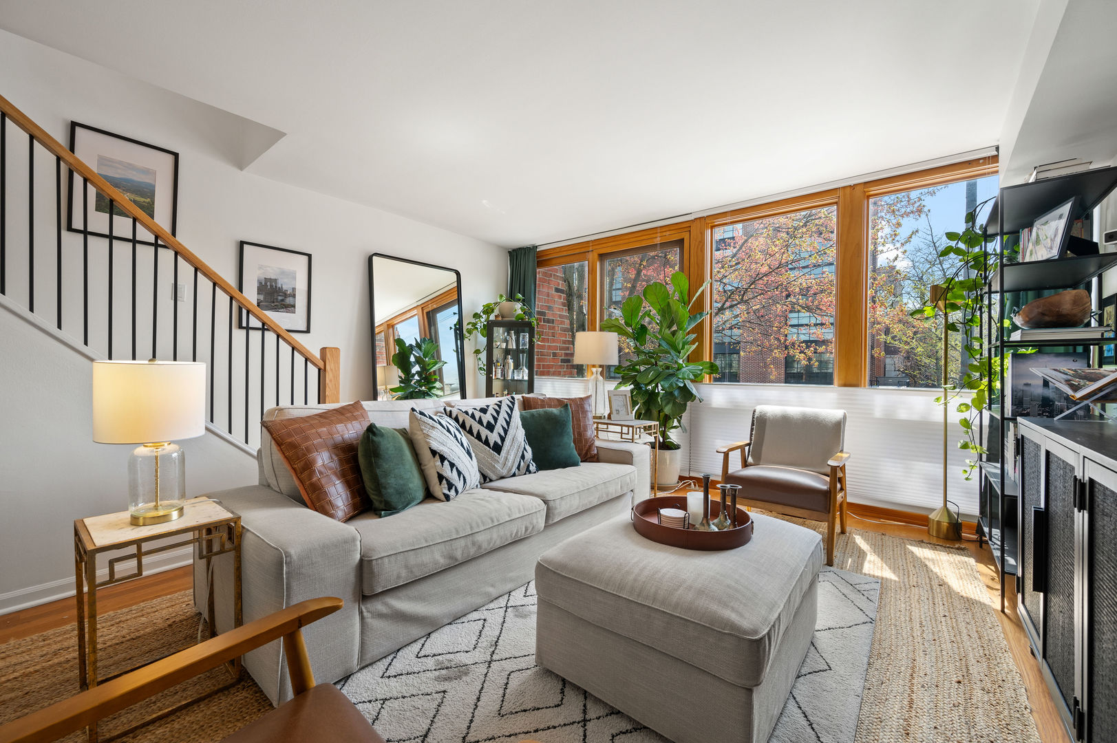 558 W ARMITAGE Avenue A2