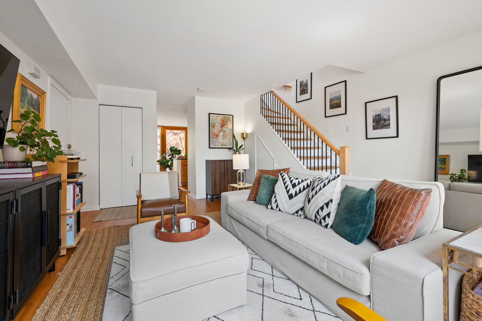 558 W ARMITAGE Avenue A2
