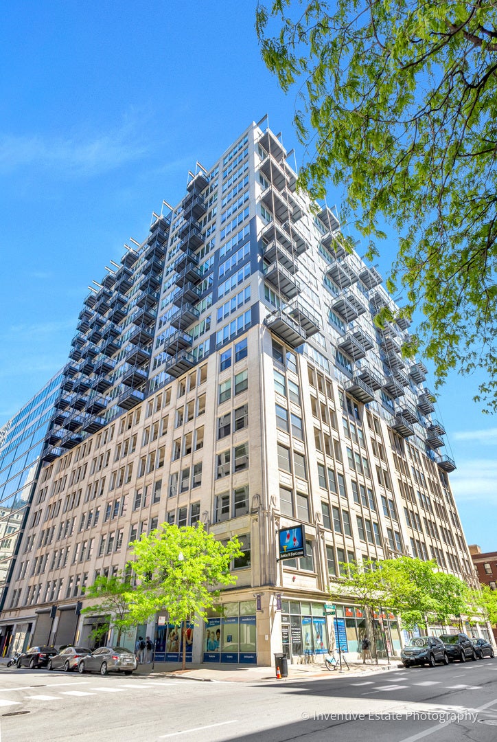 565 W Quincy Street 1512