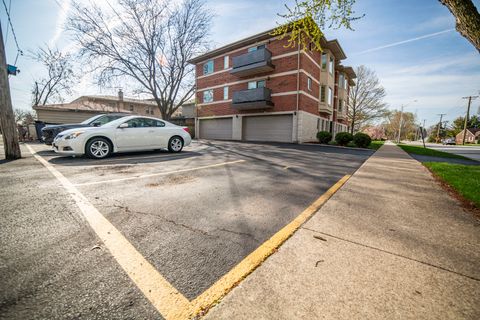 Tiny photo for 5368 W 96th Street #2S, Oak Lawn, IL 60453 (MLS # 12536897)