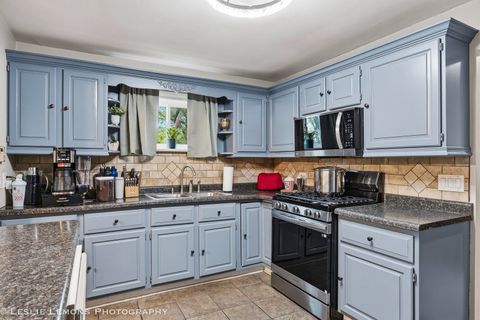Tiny photo for 364 N Cedar Avenue, Wood Dale, IL 60191 (MLS # 12631577)
