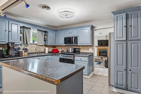 Tiny photo for 364 N Cedar Avenue, Wood Dale, IL 60191 (MLS # 12631577)
