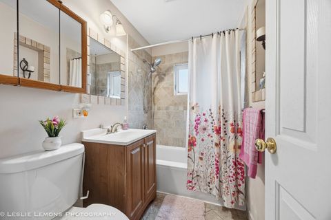 Tiny photo for 364 N Cedar Avenue, Wood Dale, IL 60191 (MLS # 12631577)