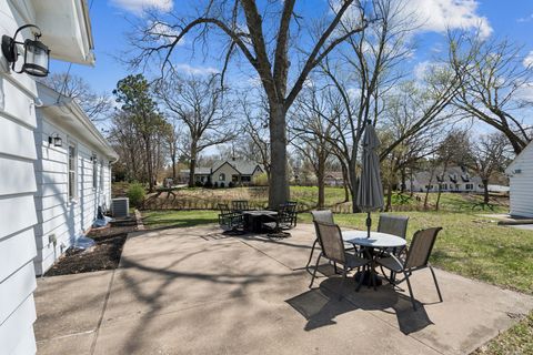 Tiny photo for 315 Crestline Drive, Bettendorf, IA 52722 (MLS # 12612653)