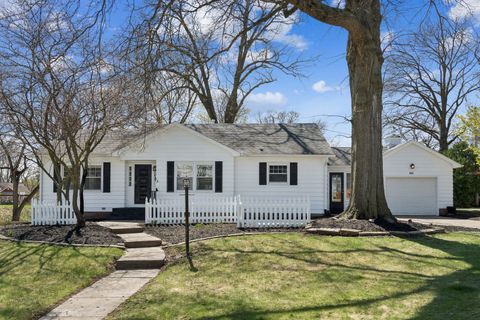 Tiny photo for 315 Crestline Drive, Bettendorf, IA 52722 (MLS # 12612653)