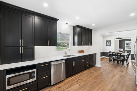 Tiny photo for 315 Crestline Drive, Bettendorf, IA 52722 (MLS # 12612653)