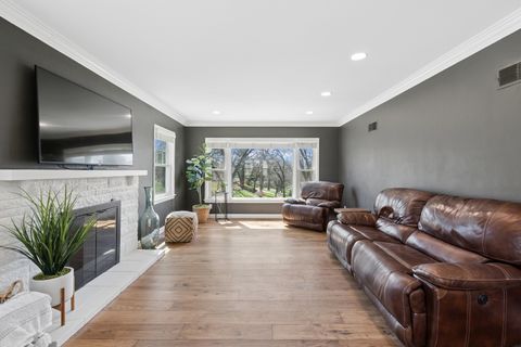 Tiny photo for 315 Crestline Drive, Bettendorf, IA 52722 (MLS # 12612653)