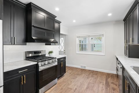 Tiny photo for 315 Crestline Drive, Bettendorf, IA 52722 (MLS # 12612653)