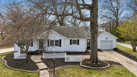 Tiny photo for 315 Crestline Drive, Bettendorf, IA 52722 (MLS # 12612653)